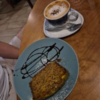 Zitronenkuchen & Cappuccino at TÈCO in Palermo