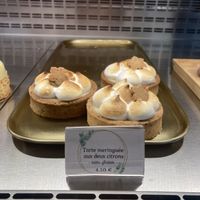 Tarte meringue at Michel MaBelle in Bordeaux