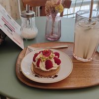 Raspberry tart and lemonade at Michel MaBelle in Bordeaux