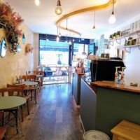 Eat-in space + Counter at Michel MaBelle in Bordeaux