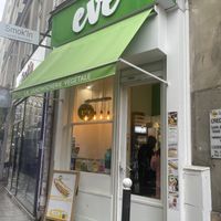 Outside  at Eve, la sandwicherie végétale in Paris