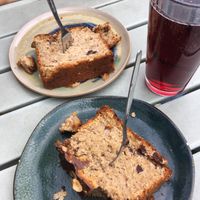 Bananenbrot und Johannisbeerschorle  at Treibgut in Cologne