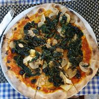 Olive, spinach, artichoke and mushroom pizza without cheese at Pizzeria Spaghetteria Toscana in Koh Chang