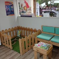 Zona relax para poder descansar tanto tú como los más pequeños de la familia  at Herbolari Montserrat in Barcelona