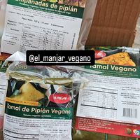 Tamales veganos at El Manjar Industria Vegana in Bogota