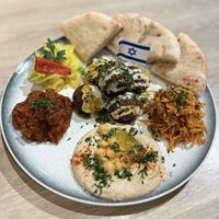 ファラフェルプレート (Falafel plate) ¥1690 at Millis Dining Bar ミリスダイニングバー in Sendai