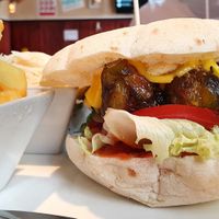 Belgian Burger and fries at HAWIDERE in Vienna