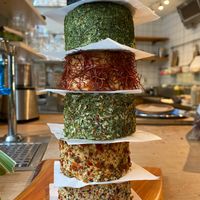 Ramslök, mix pepper, bruschetta , kimchi, graslök, black garlic  at Casheury in Skivarp