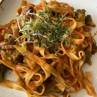 Tagliatelle mit Knoblauch-Tomatensoße und Brokkoli  at Haus der Getreuen in Jever