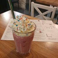 Shake za pięć dolców at Falla in Katowice