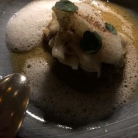 Hauptspeise: Topinambur mit Spitzkohl und Sonnenblumenkernen  at TIAN am Burg - Pop Up in Lech