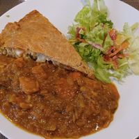 Les photos ne rendent pas forcément bien mais c'est une très bonne tarte avec une sorte de dahl at IZBA in Perigueux