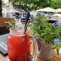 Hausgemachte Limonade (Himbeer-Rosmarin)  at Brasserie Montmartre in Weinheim