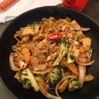 Drunken noodles with tofu at Ônam - Tripla in Helsinki