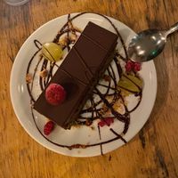 Daily dessert : Chocolate, raspberry and matcha cake at Soya Cantine Bio in Paris