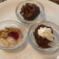 Algunos postres  at Soya Cantine Bio in Paris