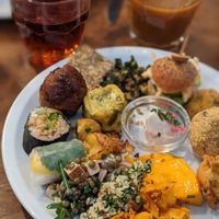 Le Brunch du dimanche à volonté at Soya Cantine Bio in Paris