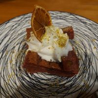 Beetroot cake with mousse at MESTIZA in Valencia