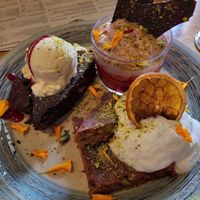 Lote de postres at MESTIZA in Valencia