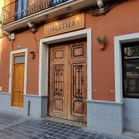 The restaurant doesn't open until 19:30 on weekdays at MESTIZA in Valencia