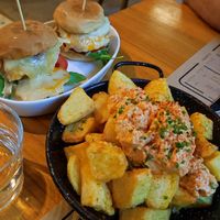 Bravas y mini hamburguesas at MESTIZA in Valencia