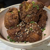 Dak Gangjeong de coliflor  at MESTIZA in Valencia