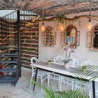 Cute interior at Black Pearl Bubble Tea Coffee in Cologne