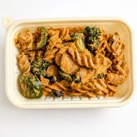 | 30g protein | High-protein vegan lentil pasta in creamy herb sauce with tofu, broccoli & bell peppers. Plant-based, wholesome & protein-rich. at Tralata in Mumbai