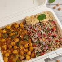 Vegan Mediterranean bowl | preservative-free | quinoa tabbouleh, hummus, broccoli & bell peppers. at Tralata in Mumbai