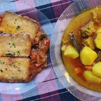 Bocados sabor a mar con pisto y estofado de seitán at MonVeg in Mollet Del Valles