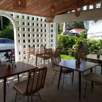 Courtyard seatinc at Warung in Koh Phangan