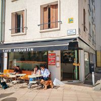 Facade at Café Augustin in Rouen