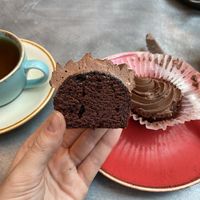 Vegan cupcake at Boulangerie Bon Matin in North London