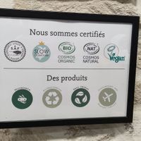 Certifications at Comme Avant in Paris