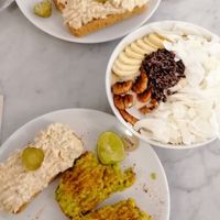 We order the avocado and tuna sandwich with a bowl its was delicious at Love Juice Bar - Grenelle in Paris