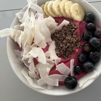 pitaya bowl  at Love Juice Bar - Grenelle in Paris