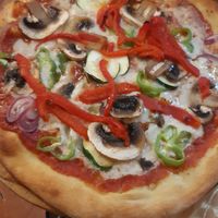 Vegetable pizza at Santa y Pura in Madrid