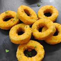 Calamares con salsa ajonesa at Santa y Pura in Madrid