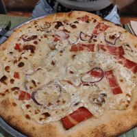 Pizza carbonara at Santa y Pura in Madrid