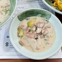 Acorn sujebi noodle soup with perilla seeds  #Veganuary at Nanulteo - 나눌터 in Suncheon