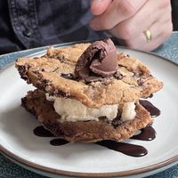 Cookie sandwich   at Harp & Crown in Corsham