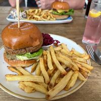 Ceasar chicken style burger with rose lemonade at Harp & Crown in Corsham