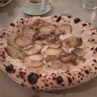 Vherbalkitchen Christmas menu - Potato Dauphinoise pizza at Harp & Crown in Corsham