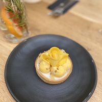 Vegan tart with mango and coconut at Angel Cakes in Krasnodar