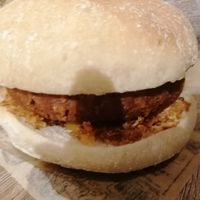 Vegan bicky burger at Friterie Chasse Patat in Ghent