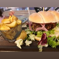 Hamburguesa vegana con patatas  at Ellen Restaurant in Torremolinos