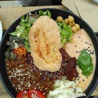 "Allerlei", Mix aus beiden Tagesgerichten at Das Suess'Kind Veganery in Vienna