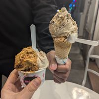 Dulce de leche con brownies, tiramisú, y cookies n cream at Ainara Helados in Buenos Aires