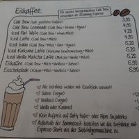 Hot drinks at Café Rotkehlchen - Kalk in Cologne