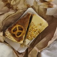 Salted Caramel Cake and New York Cheesecake at Café Rotkehlchen - Kalk in Cologne